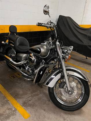 HONDA SHADOW 750 